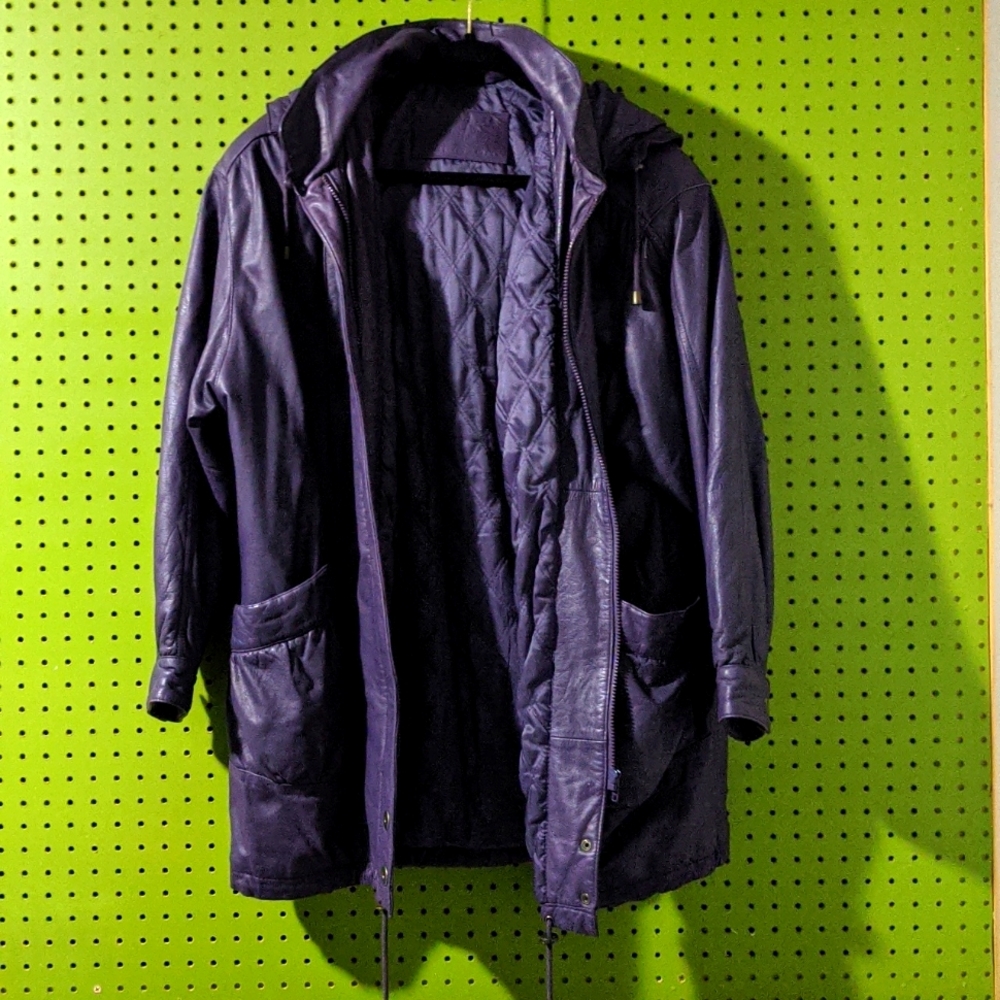 Jacqueline Ferrar size Large Purple winter coat with hood